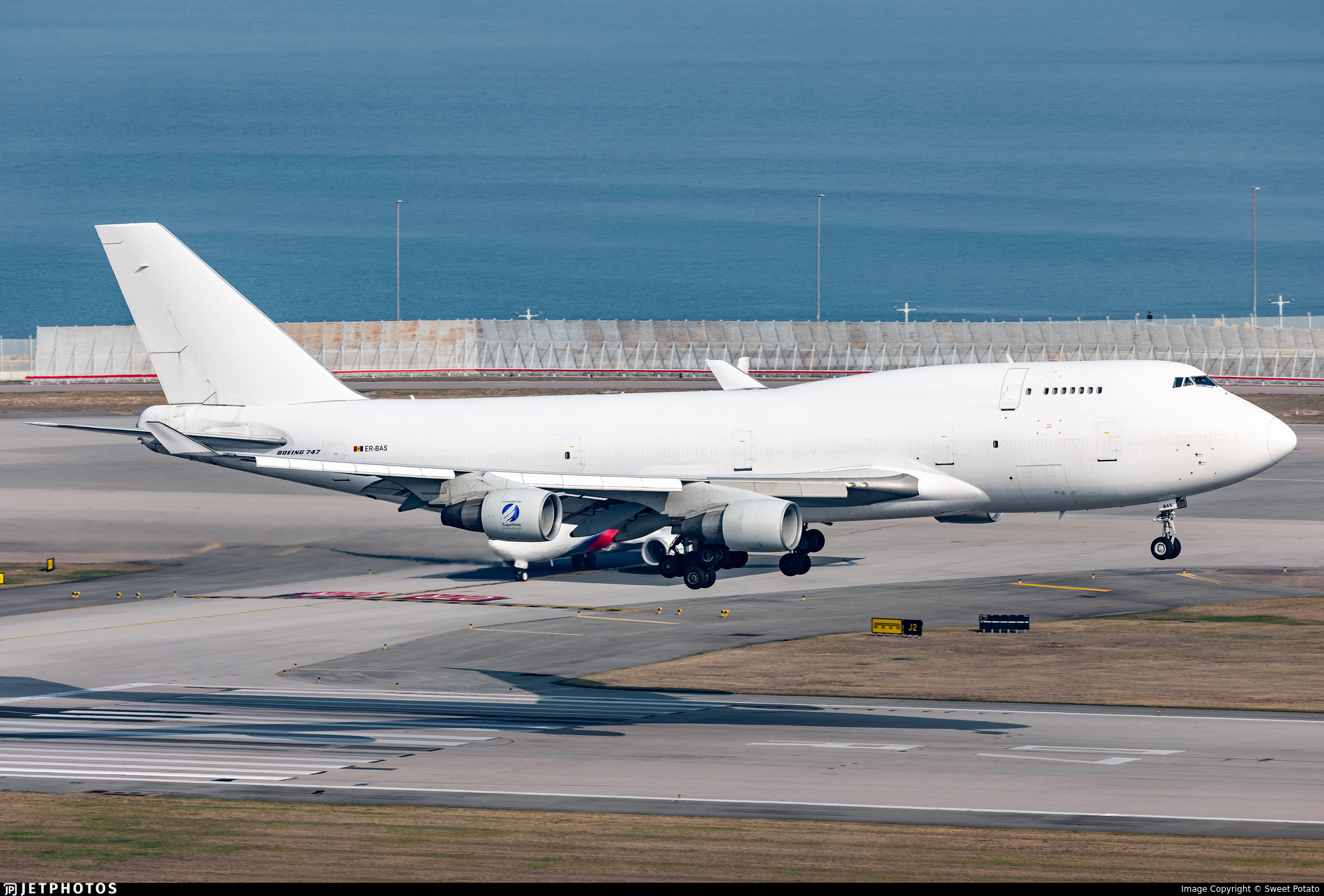 Boeing 747 additional photo 1